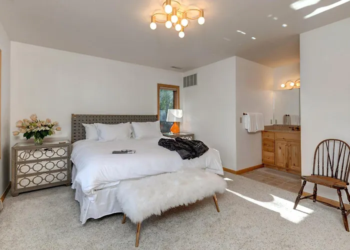 Holiday home Abode At Golden Spruce