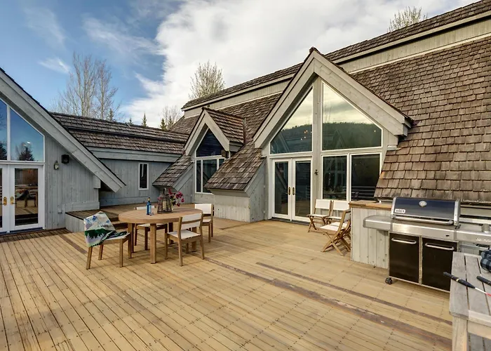 Abode At Golden Spruce Holiday home *